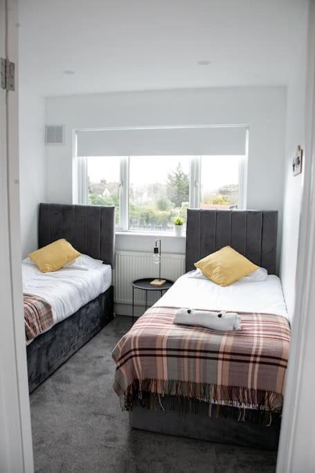 Stylish Retreat In Leigh-On-Sea Apartment Southend-on-Sea Exterior photo